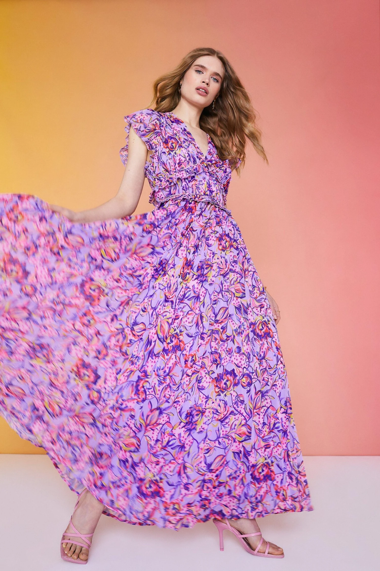 Coast Alexandra Farmer Mega Pleat V Neck Dress 3 Coast Alexandra Farmer Mega Pleat V Neck Dress