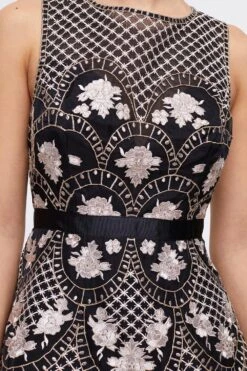 Coast Petite Premium Metallic Embroidered Midi Dress 9 Coast Petite Premium Metallic Embroidered Midi Dress -Simply Feminine Shop bcc04108 black xl 5